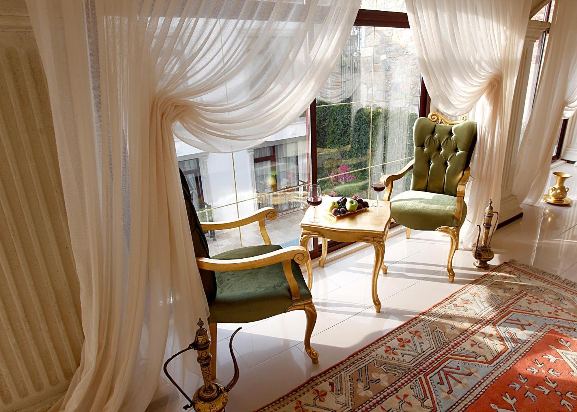 Saint John Hotel Селчук Екстериор снимка