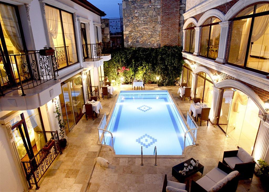 Saint John Hotel Селчук Екстериор снимка