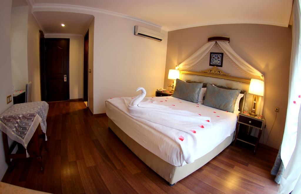 Saint John Hotel Селчук Екстериор снимка