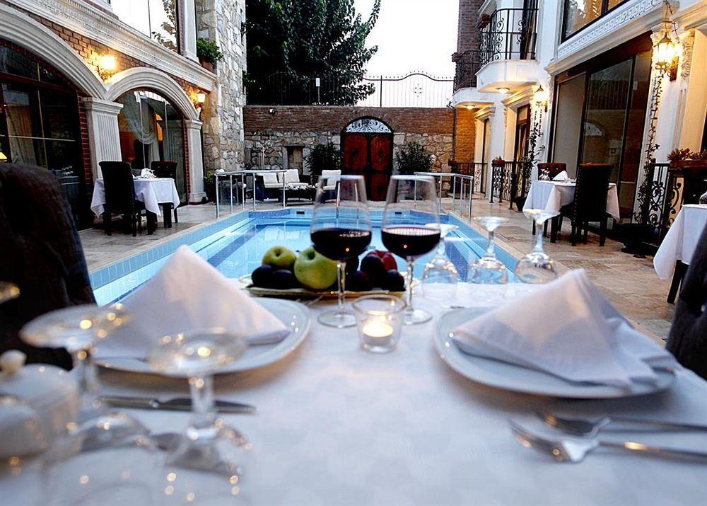 Saint John Hotel Селчук Екстериор снимка