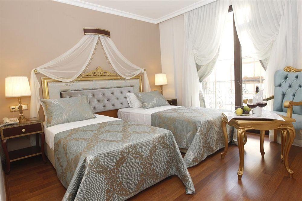 Saint John Hotel Селчук Екстериор снимка