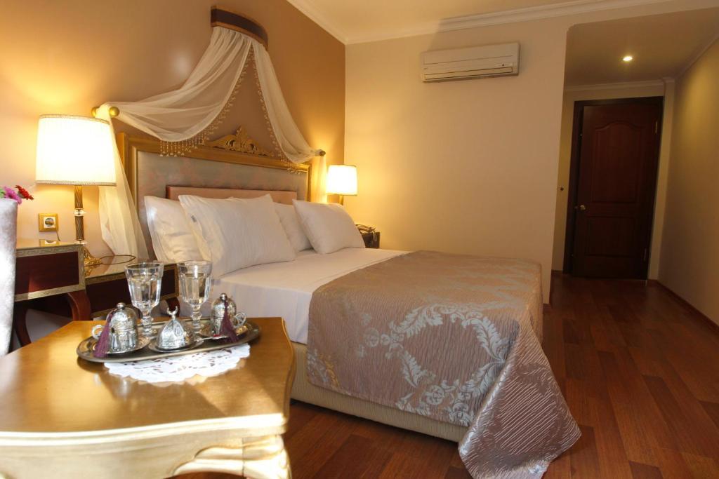 Saint John Hotel Селчук Стая снимка